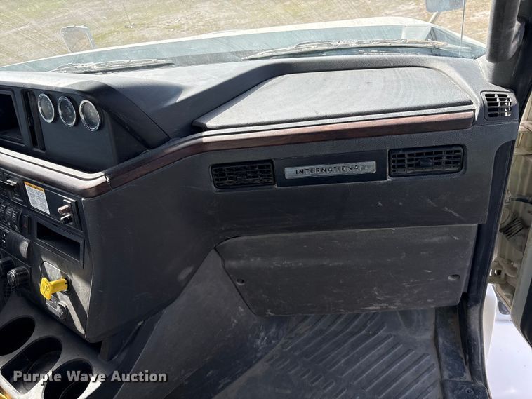 image for item EA7219 2022 International HX620 volumetric concrete mixer truck