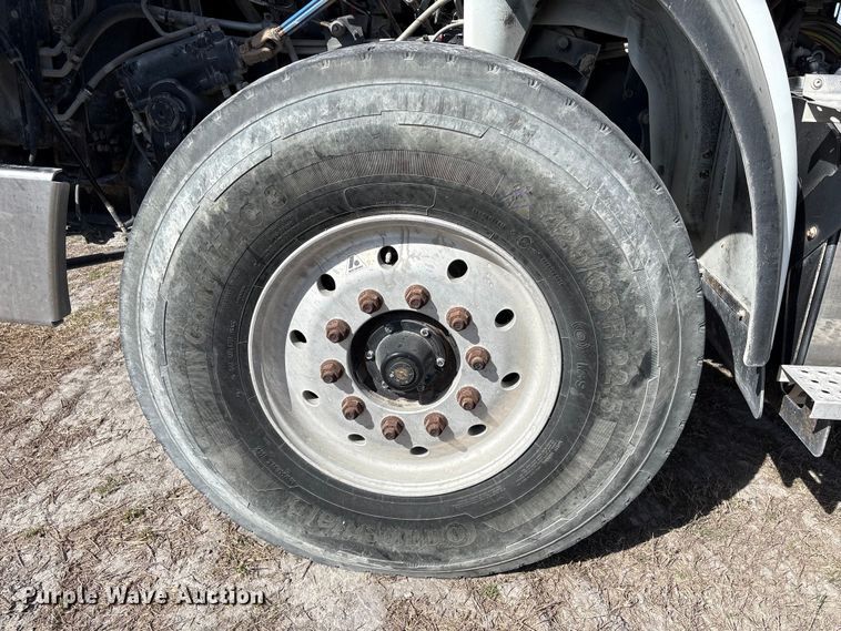 image for item EA7219 2022 International HX620 volumetric concrete mixer truck