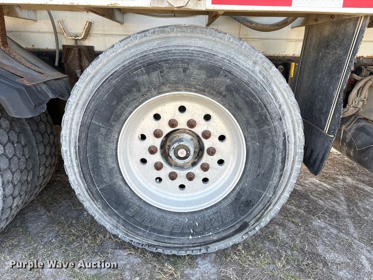 image for item EA7219 2022 International HX620 volumetric concrete mixer truck