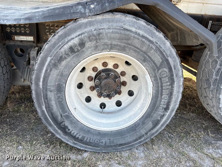 image for item EA7219 2022 International HX620 volumetric concrete mixer truck