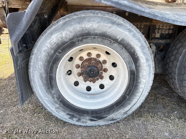 image for item EA7219 2022 International HX620 volumetric concrete mixer truck