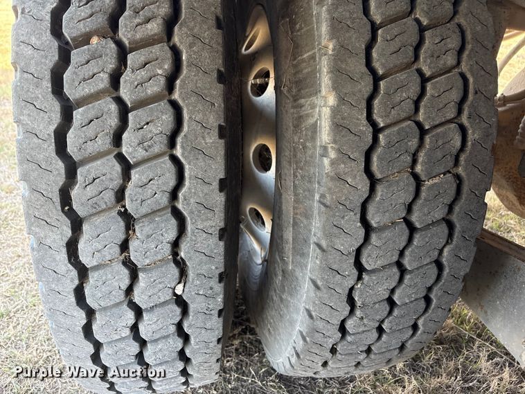 image for item EA7219 2022 International HX620 volumetric concrete mixer truck