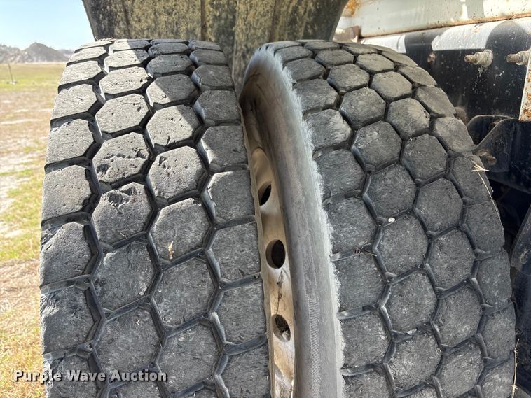 image for item EA7219 2022 International HX620 volumetric concrete mixer truck