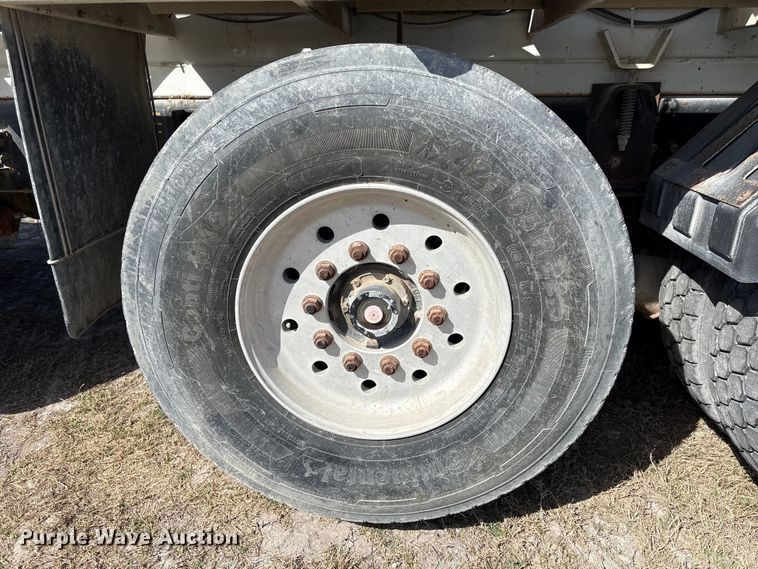 image for item EA7219 2022 International HX620 volumetric concrete mixer truck