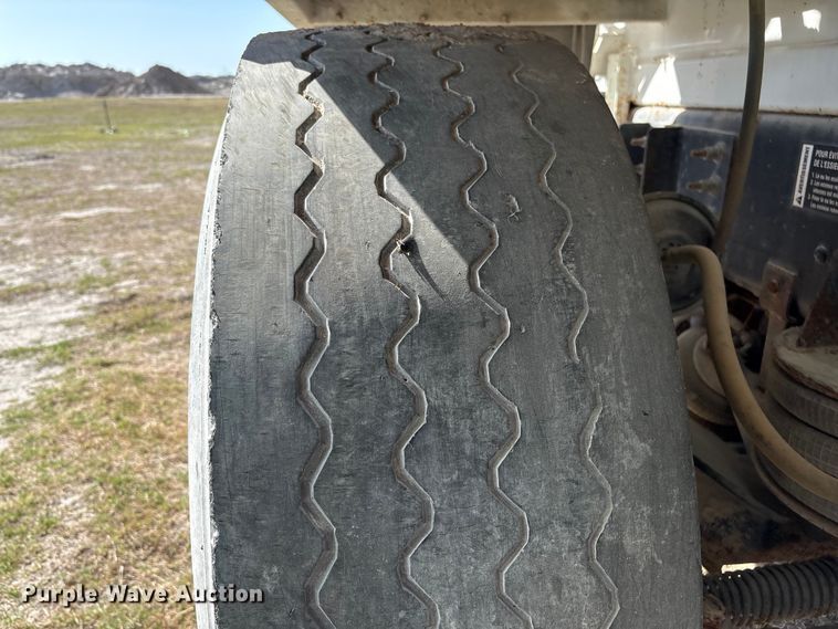 image for item EA7219 2022 International HX620 volumetric concrete mixer truck