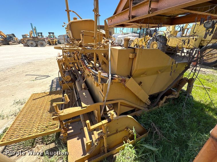 image for item EA7271 -2 Lee Boy L1000T paver