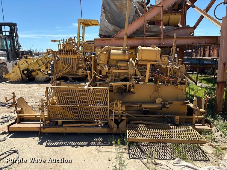 image for item EA7271 -2 Lee Boy L1000T paver