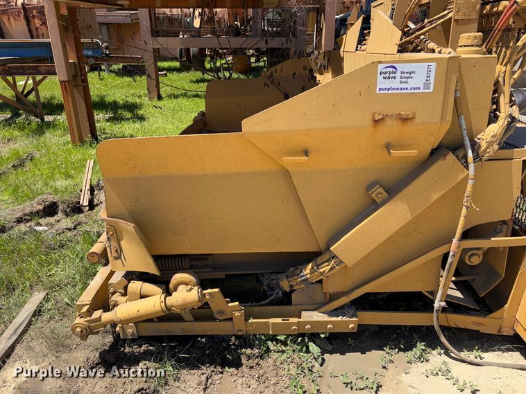 image for item EA7271 -2 Lee Boy L1000T paver