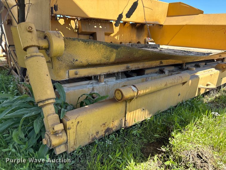 image for item EA7271 -2 Lee Boy L1000T paver