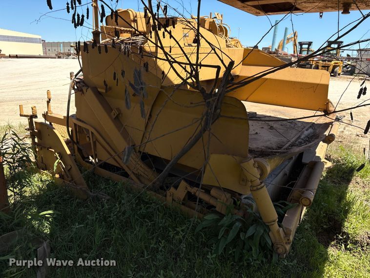 image for item EA7271 -2 Lee Boy L1000T paver