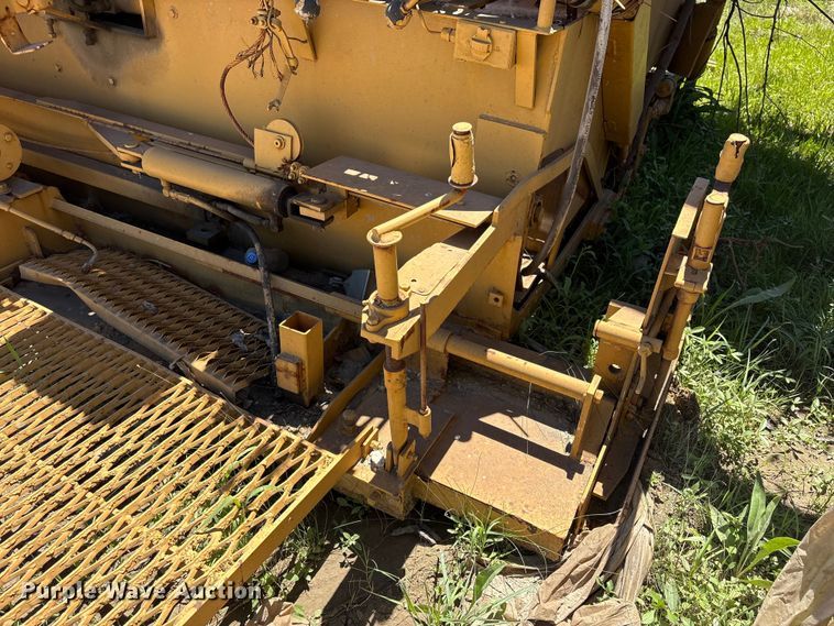 image for item EA7271 -2 Lee Boy L1000T paver