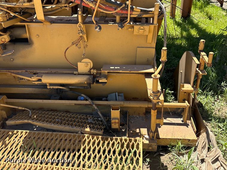 image for item EA7271 -2 Lee Boy L1000T paver