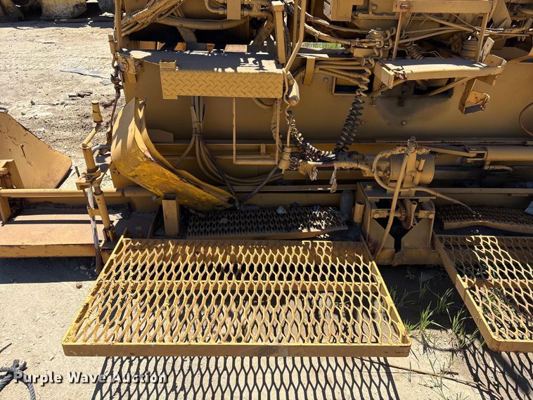 image for item EA7271 -2 Lee Boy L1000T paver