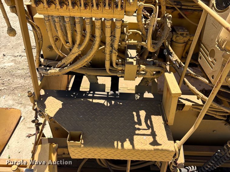 image for item EA7271 -2 Lee Boy L1000T paver