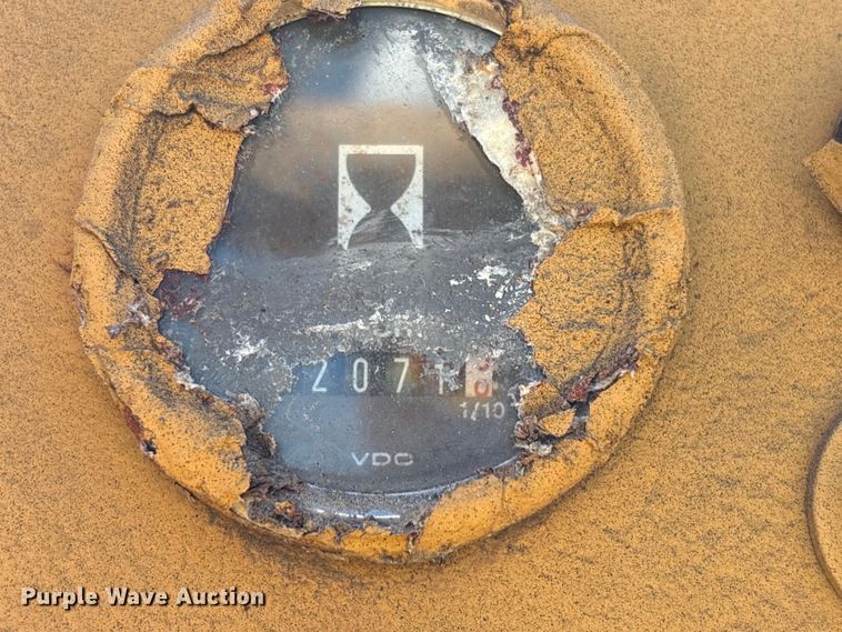 image for item EA7271 -2 Lee Boy L1000T paver