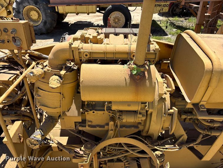 image for item EA7271 -2 Lee Boy L1000T paver