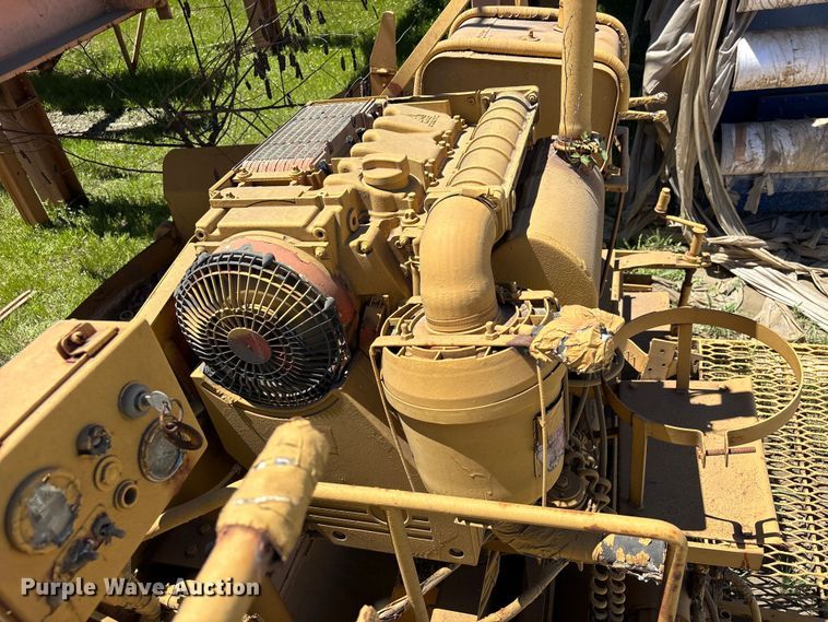 image for item EA7271 -2 Lee Boy L1000T paver