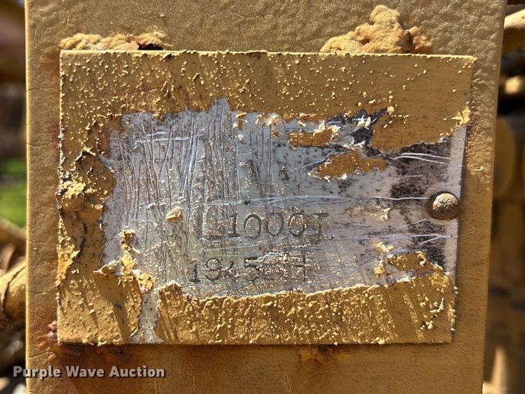 image for item EA7271 -2 Lee Boy L1000T paver