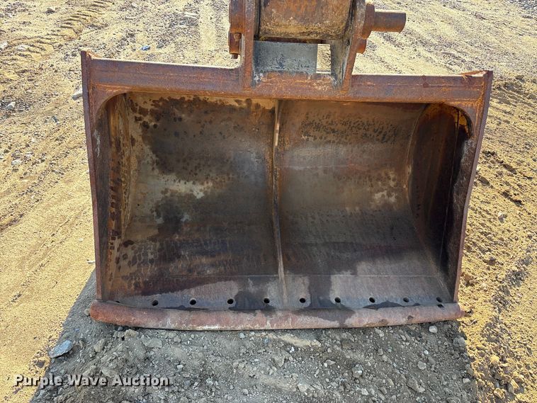 image for item EA7954 2005 Kobelco SK290LC long reach excavator