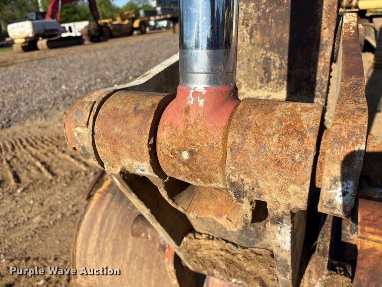 image for item EA7954 2005 Kobelco SK290LC long reach excavator