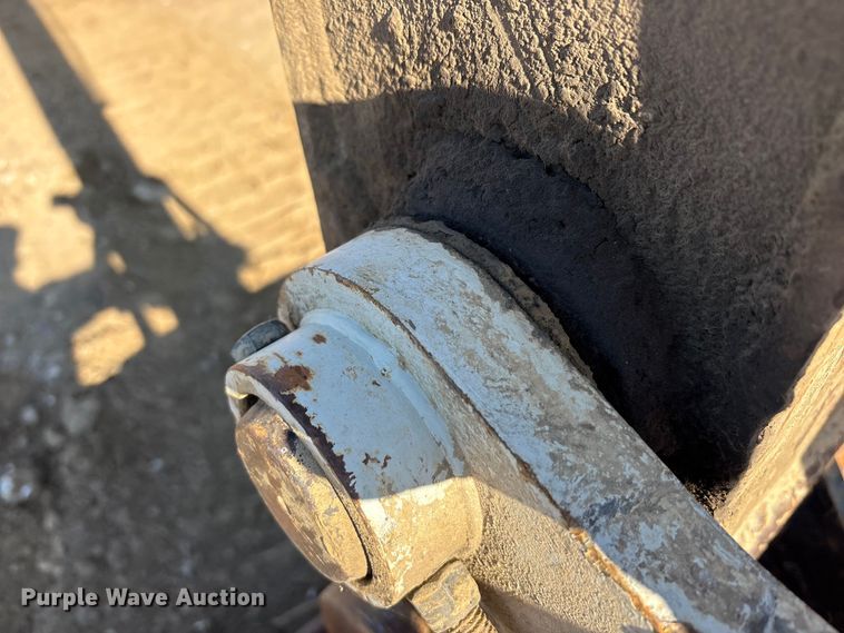 image for item EA7954 2005 Kobelco SK290LC long reach excavator