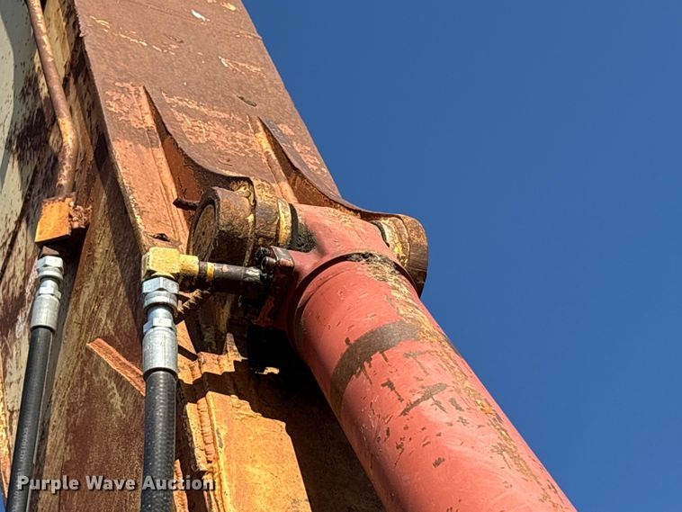 image for item EA7954 2005 Kobelco SK290LC long reach excavator