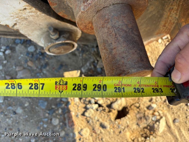 image for item EA7954 2005 Kobelco SK290LC long reach excavator