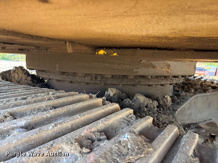 image for item EA7954 2005 Kobelco SK290LC long reach excavator