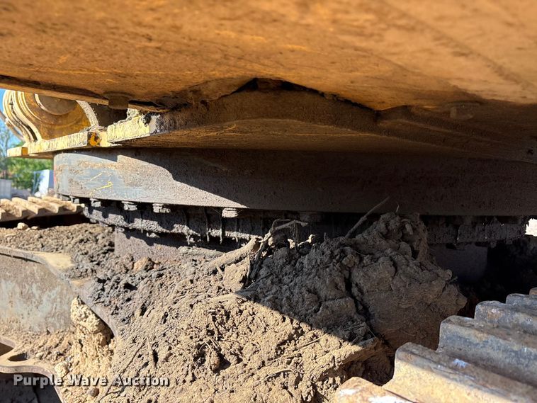 image for item EA7954 2005 Kobelco SK290LC long reach excavator