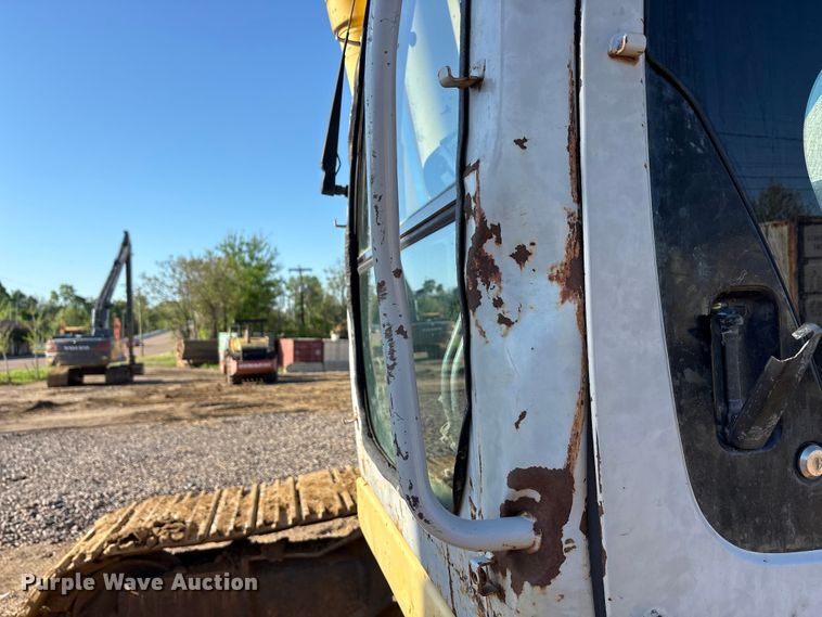 image for item EA7954 2005 Kobelco SK290LC long reach excavator