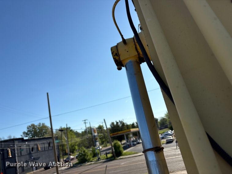 image for item EA7954 2005 Kobelco SK290LC long reach excavator