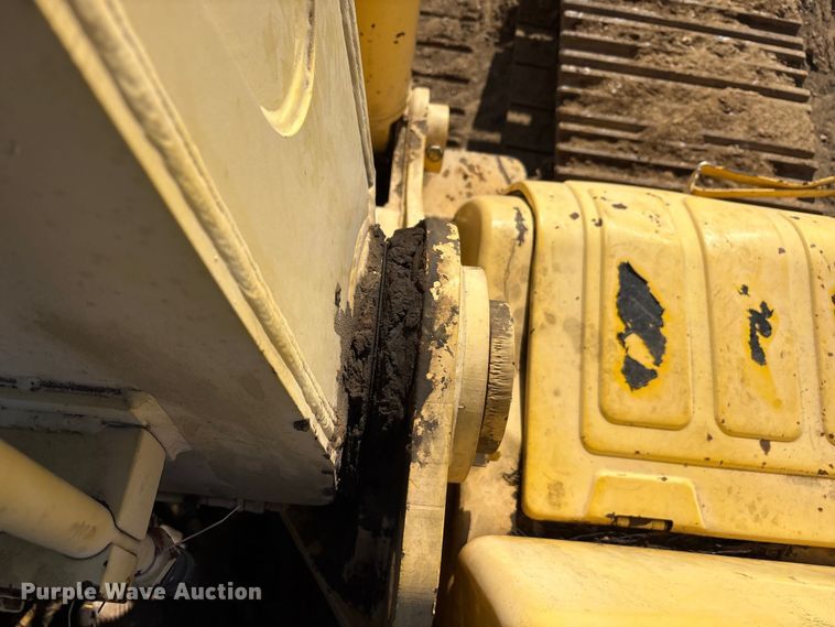 image for item EA7954 2005 Kobelco SK290LC long reach excavator