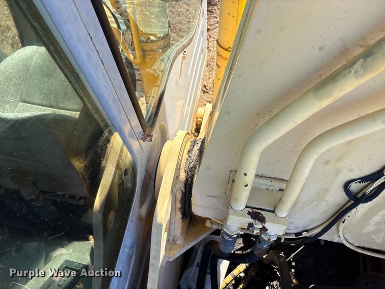 image for item EA7954 2005 Kobelco SK290LC long reach excavator