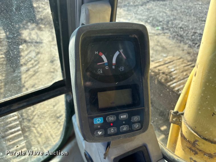 image for item EA7954 2005 Kobelco SK290LC long reach excavator