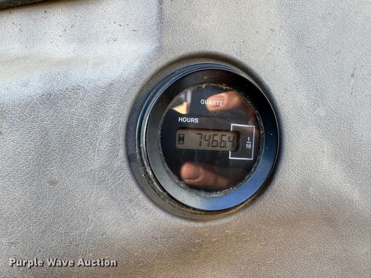 image for item EA7954 2005 Kobelco SK290LC long reach excavator