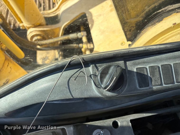 image for item EA7954 2005 Kobelco SK290LC long reach excavator