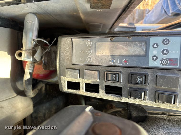 image for item EA7954 2005 Kobelco SK290LC long reach excavator