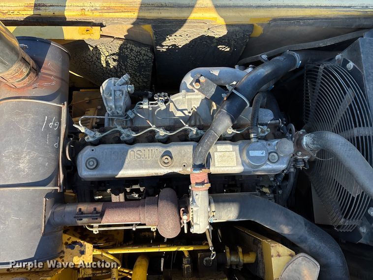 image for item EA7954 2005 Kobelco SK290LC long reach excavator