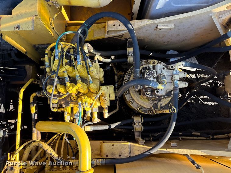 image for item EA7954 2005 Kobelco SK290LC long reach excavator