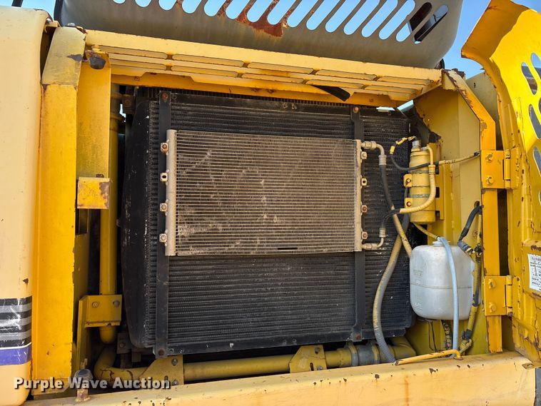 image for item EA7954 2005 Kobelco SK290LC long reach excavator