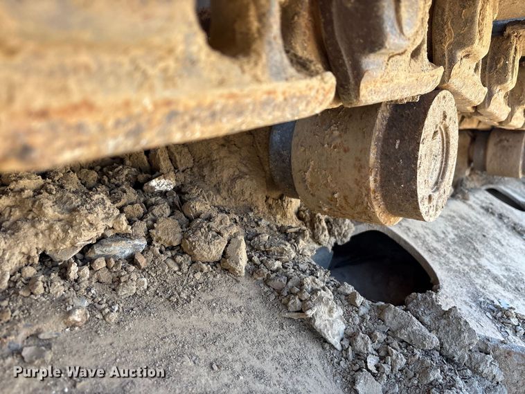 image for item EA7954 2005 Kobelco SK290LC long reach excavator