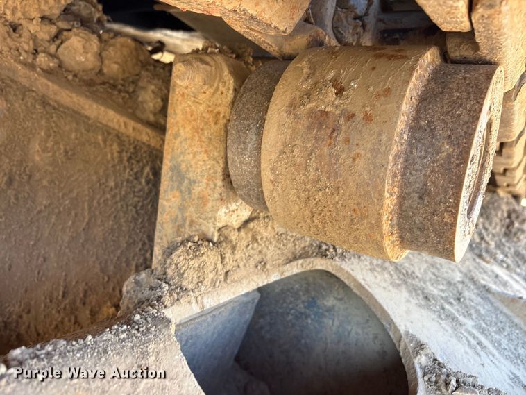 image for item EA7954 2005 Kobelco SK290LC long reach excavator