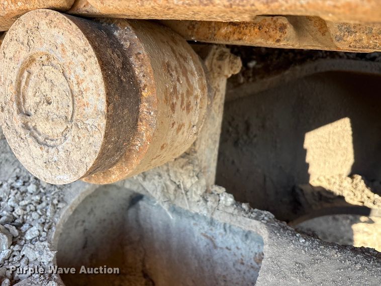 image for item EA7954 2005 Kobelco SK290LC long reach excavator