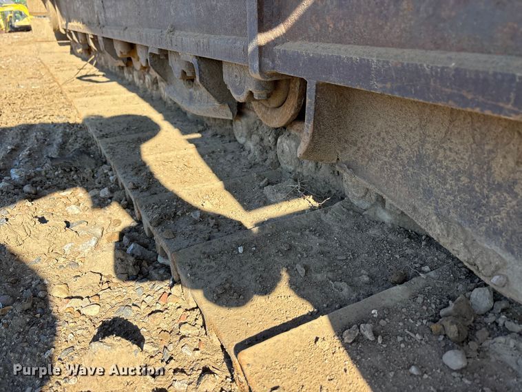 image for item EA7954 2005 Kobelco SK290LC long reach excavator