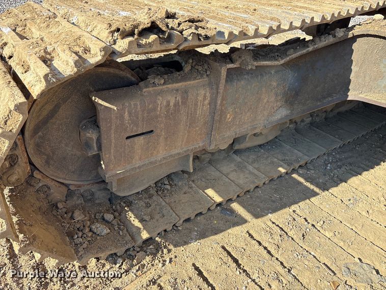 image for item EA7954 2005 Kobelco SK290LC long reach excavator