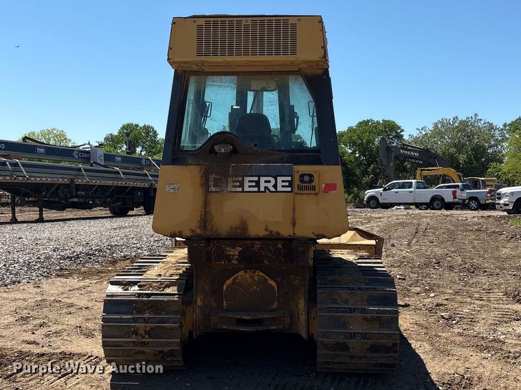 image for item EA7955 2007 John Deere 450J dozer