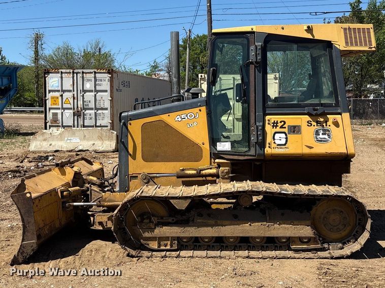 image for item EA7955 2007 John Deere 450J dozer
