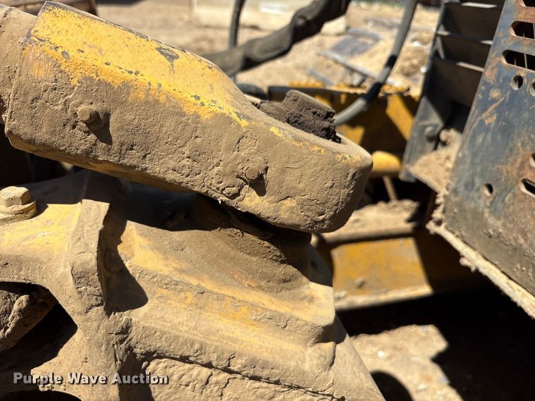 image for item EA7955 2007 John Deere 450J dozer