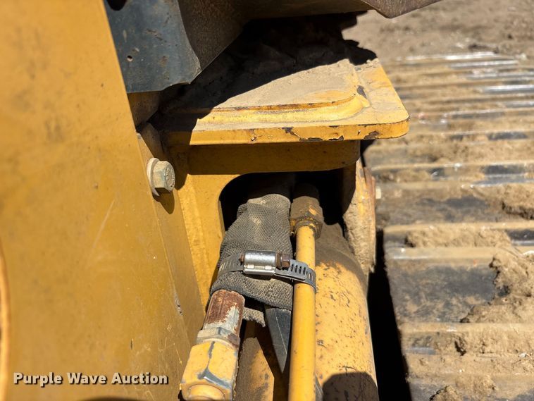 image for item EA7955 2007 John Deere 450J dozer