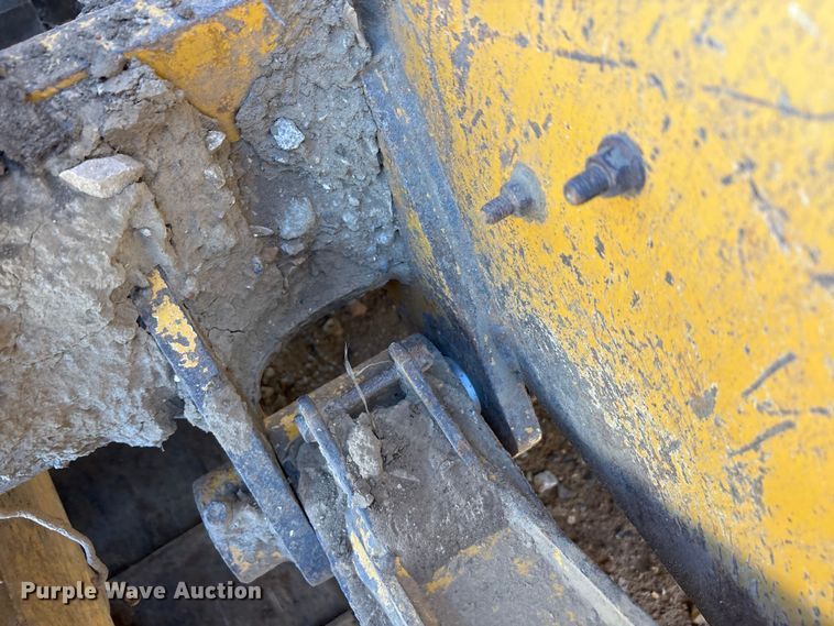 image for item EA7955 2007 John Deere 450J dozer